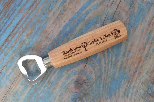 Abrebotella personalizado con mango de madera