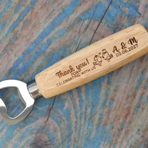 Abrebotella personalizado con mango de madera
